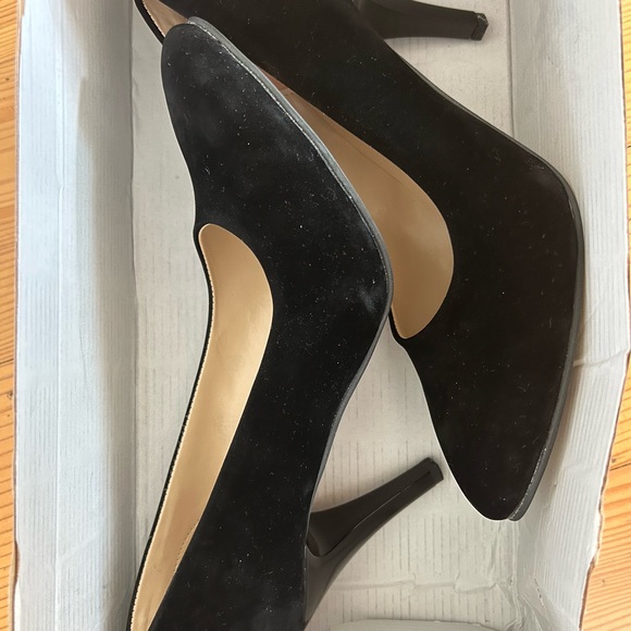 Beautiful new in box women’s shoes! - Picture 4 of 4